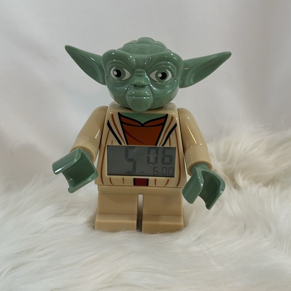 Lego Yoda Digital Alarm Clock Collectible - Picture 1 of 8